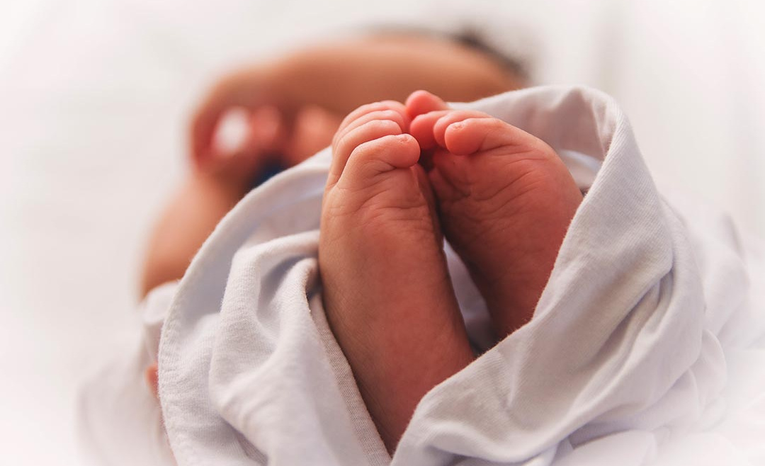 Cómo pedir la prestación por nacimiento y cuidado de menor